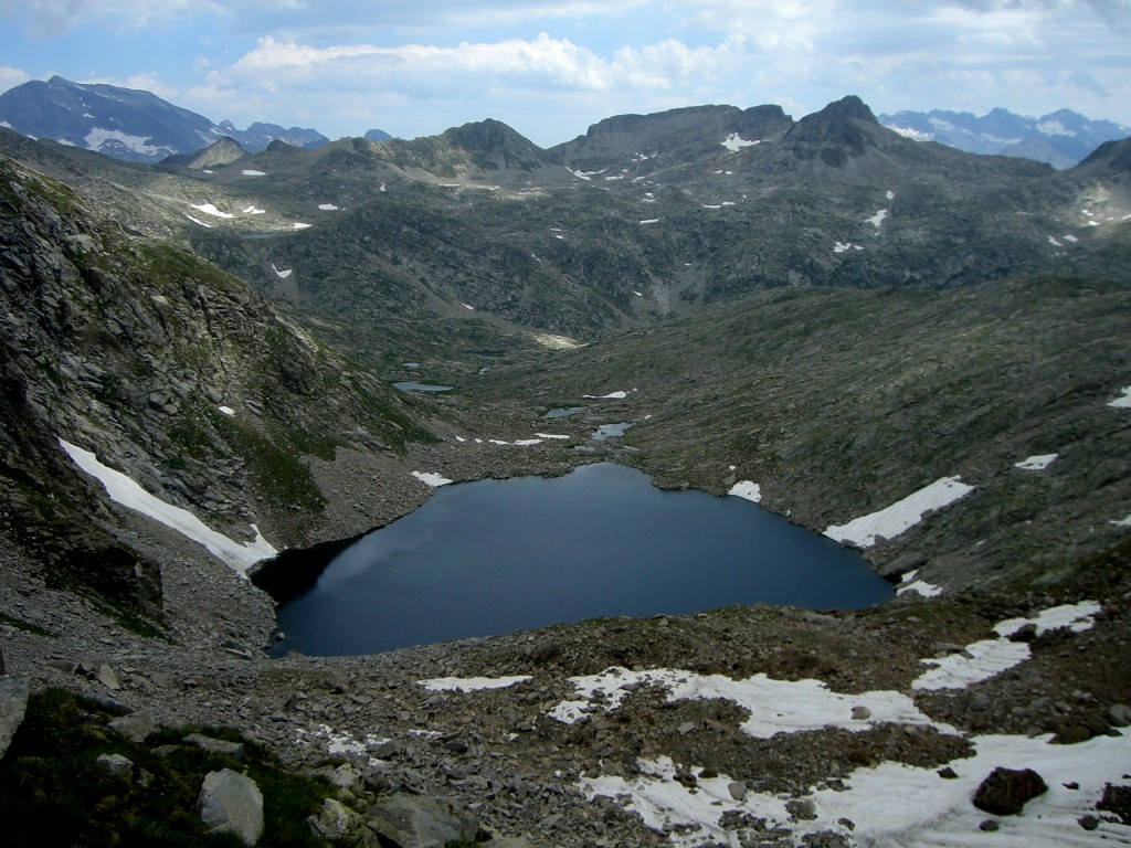Ibón Negro de Posets