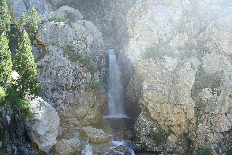 Bachimana (8) Cascada sobre el rio Caldares