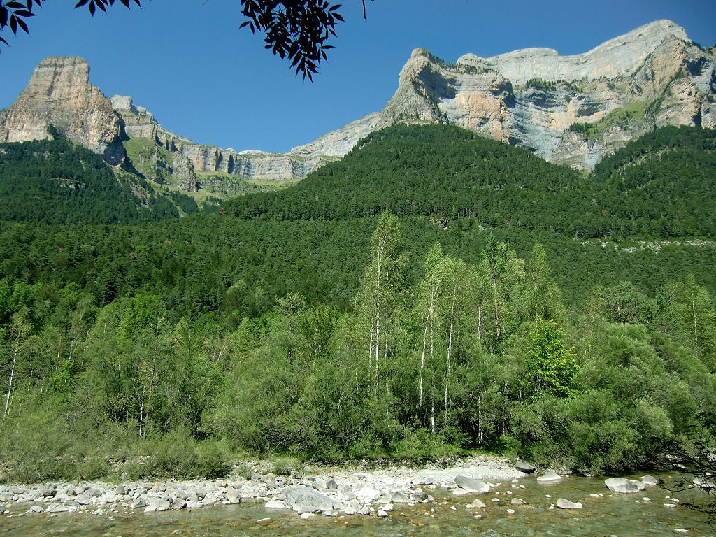 Tozal del Mallo y Punta Gallinero