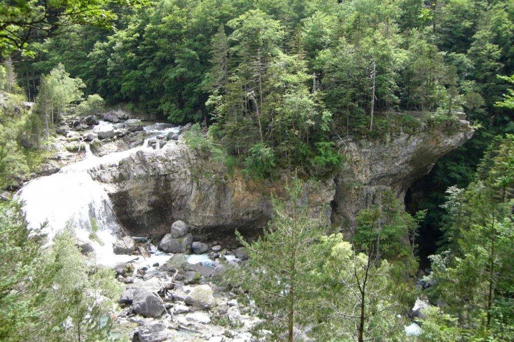 Cascada de Arripas Cola de Caballo (02)