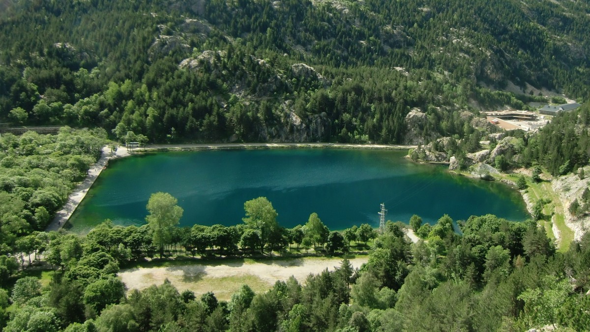Vista aérea del Ibón de Baños Ordicuso (10)