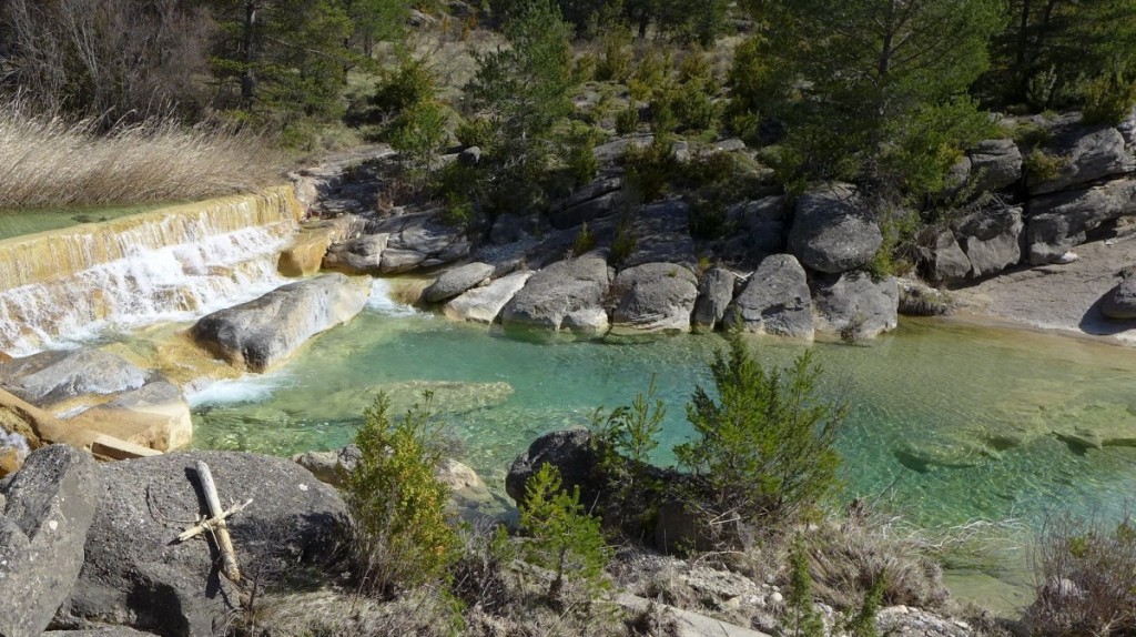 Azud sobre el río Alcanadre para una captación de agua Bara-Biban (11)