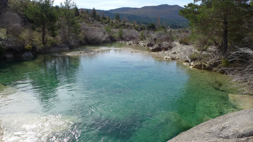 Aguas profundas y cristalinas de la Badina Estañero que invitan al baño Bara-Biban (6)
