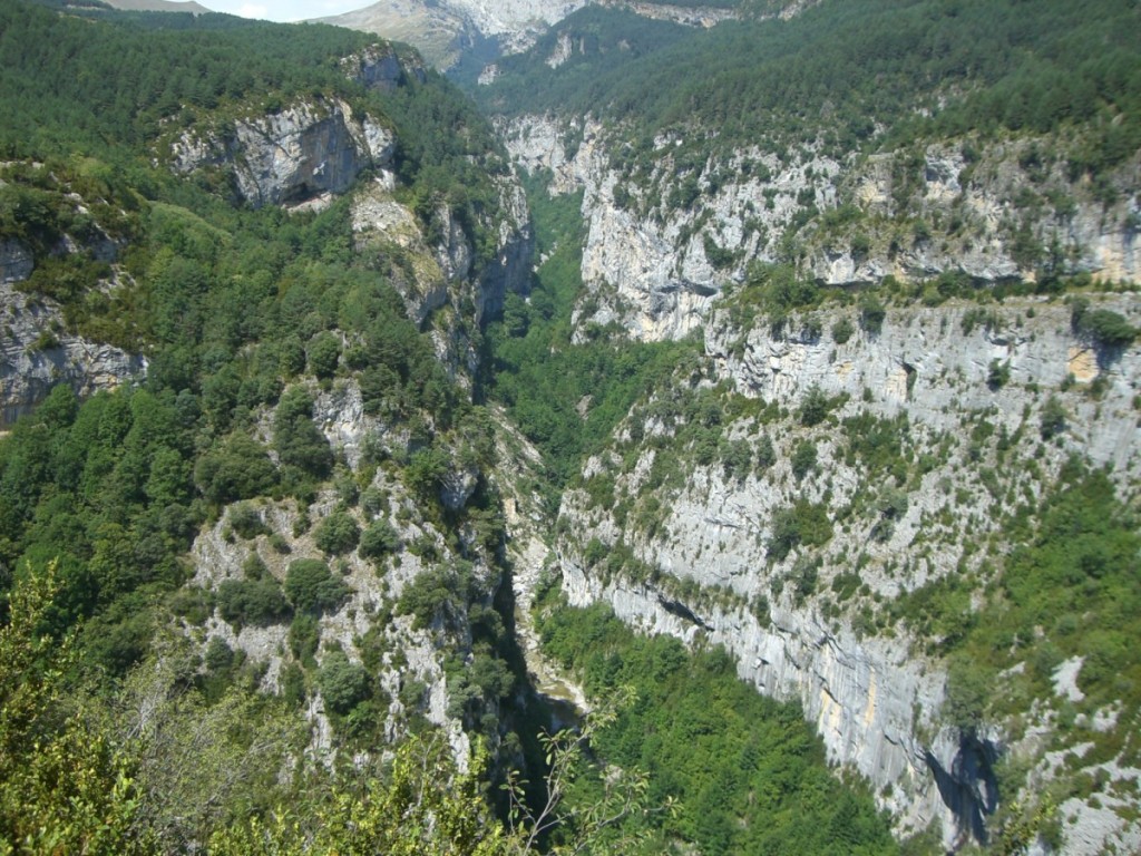 Vista de la Garganta de Escuaín desde el camino de los miradores de Escuaín Garganta_Escuain (2)