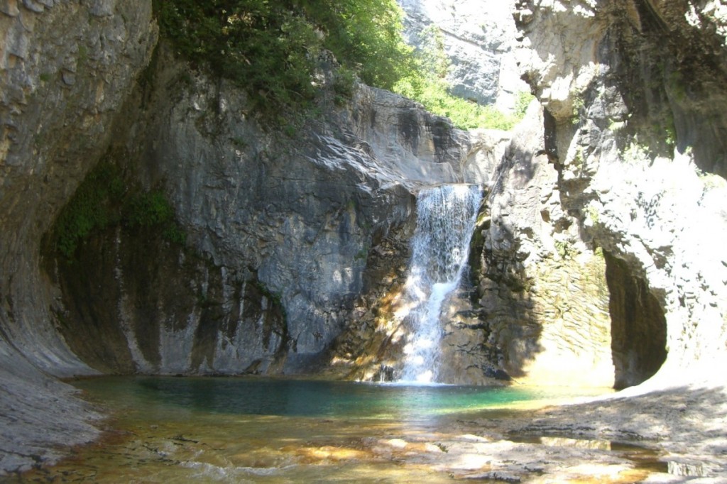 Cascada en la Garganta de Escuaín y final del barranco del mismo nombre Garganta_Escuain (8)
